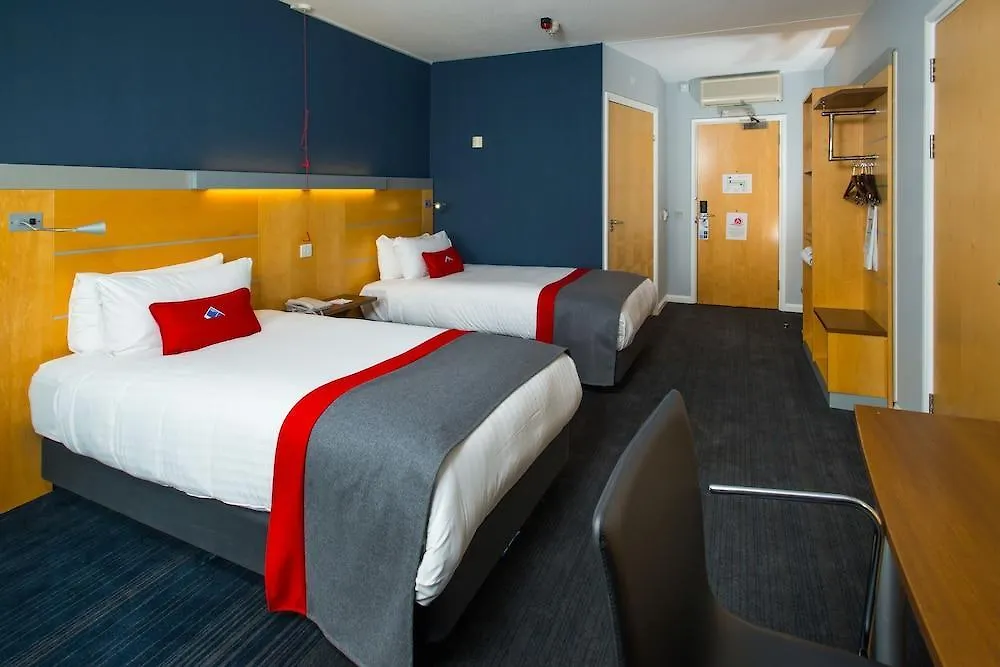 Holiday Inn Express Cambridge By Ihg 3*,