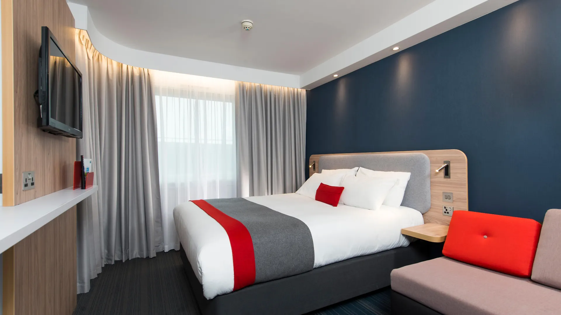 Holiday Inn Express Cambridge By Ihg 3*,  Wielka Brytania