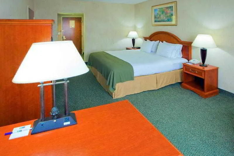 Holiday Inn Express Cambridge By Ihg Hotel