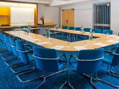 Holiday Inn Express Cambridge By Ihg 3*,