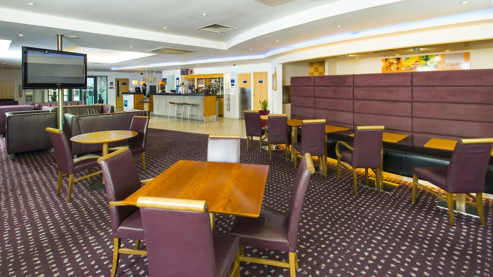 Hotel Holiday Inn Express Cambridge By Ihg