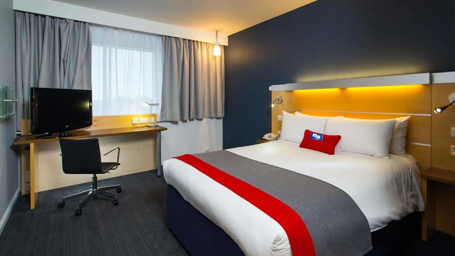 Holiday Inn Express Cambridge By Ihg 3*,  Wielka Brytania