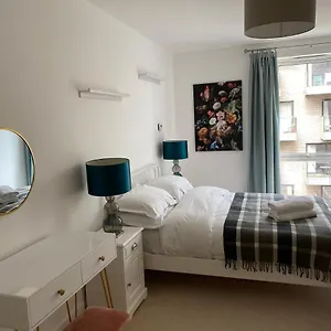 Home2home@mill Park Apartment