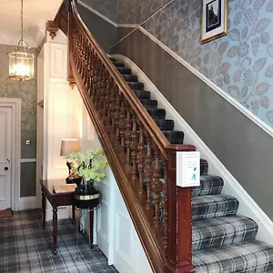 Alexander 4*, Edimburgo Regno Unito