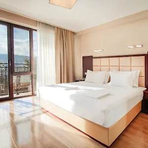 https://gtm-plaza.alltbilisihotels.com