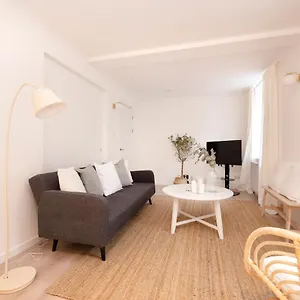 https://grassmarket-3-bedroom-apt.edinburghhotelsuk.org