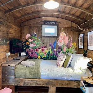 https://skipbridge-farm-glamping.yorkshirehotels.net