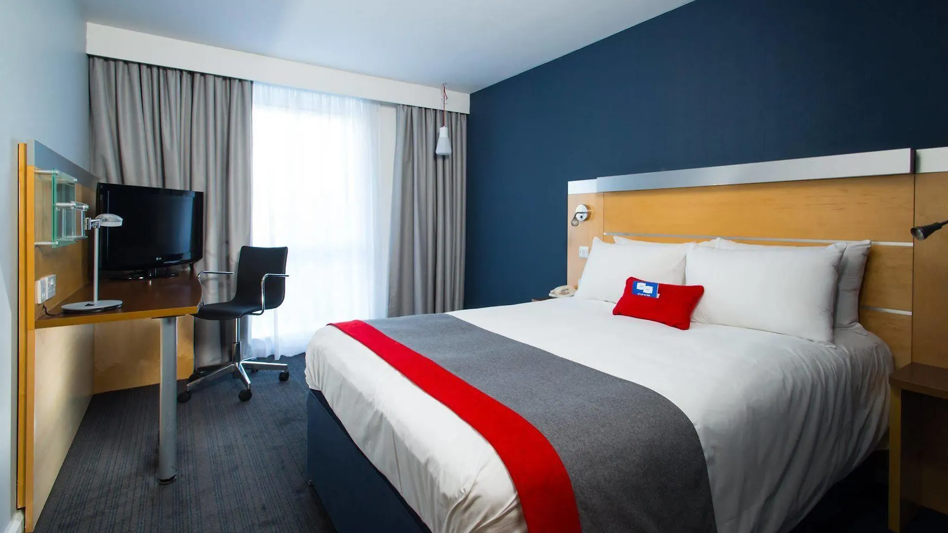 Holiday Inn Express Cambridge By Ihg Hotel
